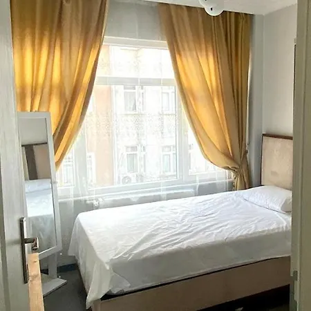 Newly Refurbished 2 Bedroom In The Heart Of Apartman